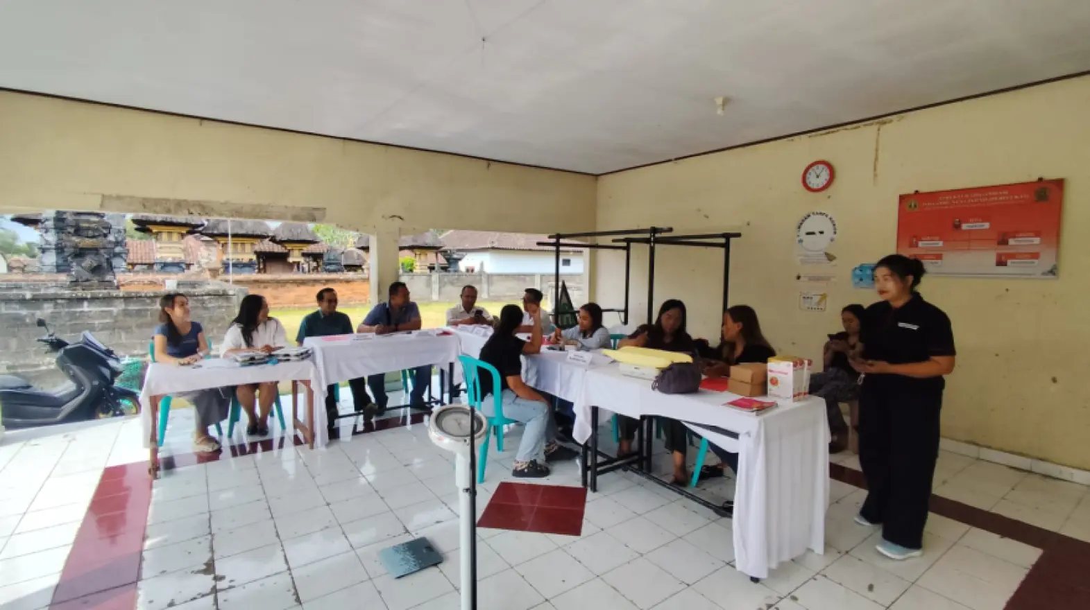 Pemdes Wanasari Gelar Posyandu 6 SPM di Balai Banjar Periyukti